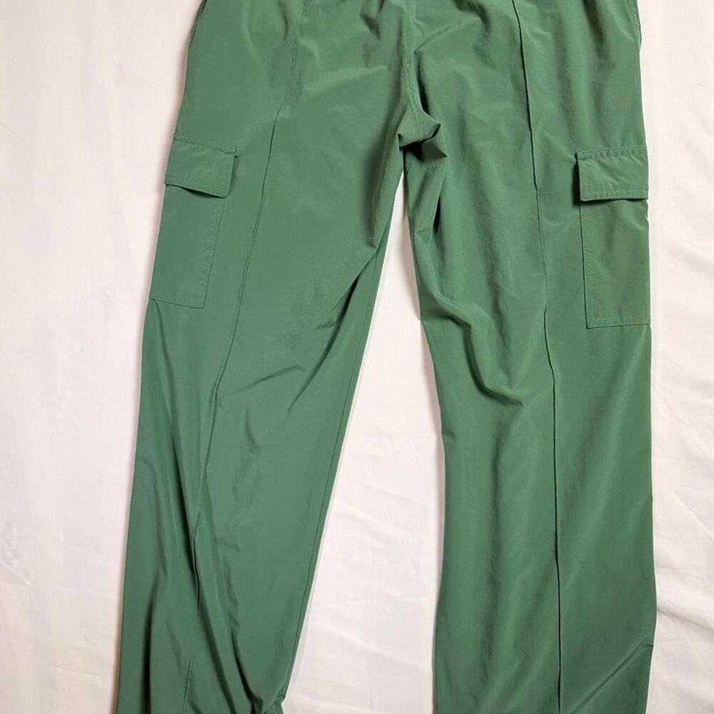 Athleta green cargo pants size